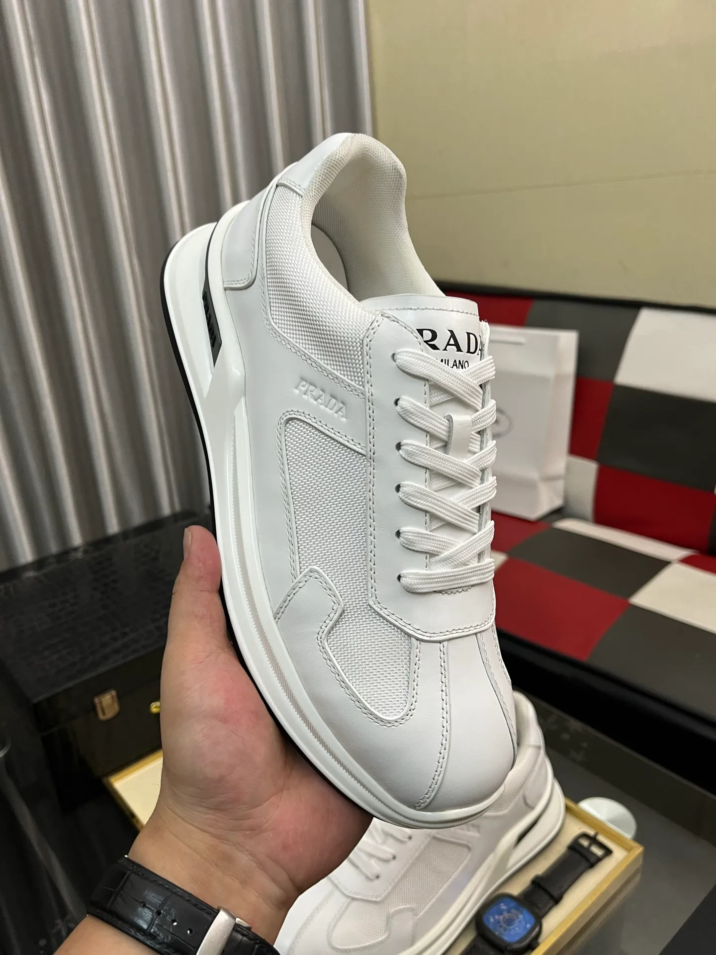 Men's shoes 💰600⌚️⌚️【PRADA】Prada casual shoes, originally developed 1:1, made of high-mercerized cowhide with imported cowhide, silk sheepskin lining, rubber outsole, comfortable and soft on the foot, size: 38-442️⃣Colors available